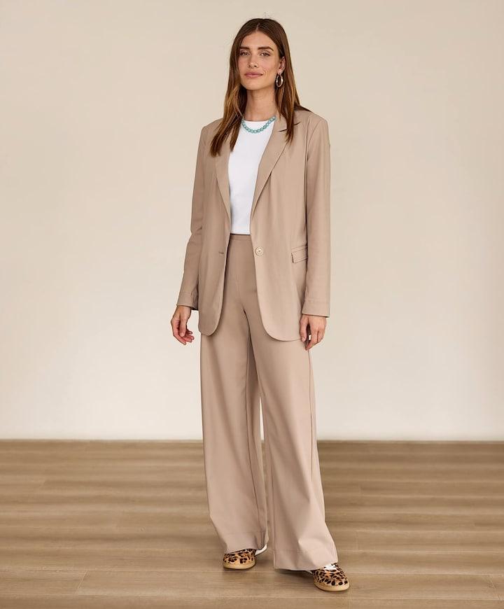 Betaalbare dames kantoor kleding