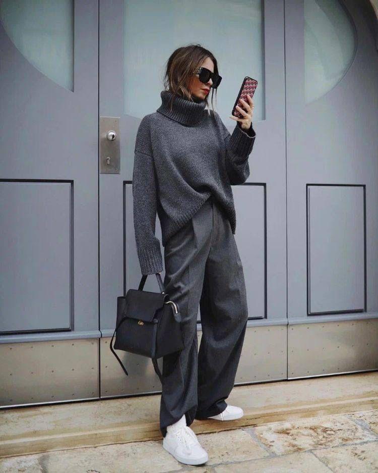 Oversized herfstoutfit met sneakers