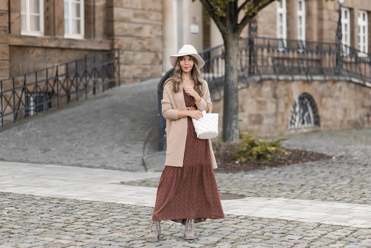 Lange jurk herfst outfit dames