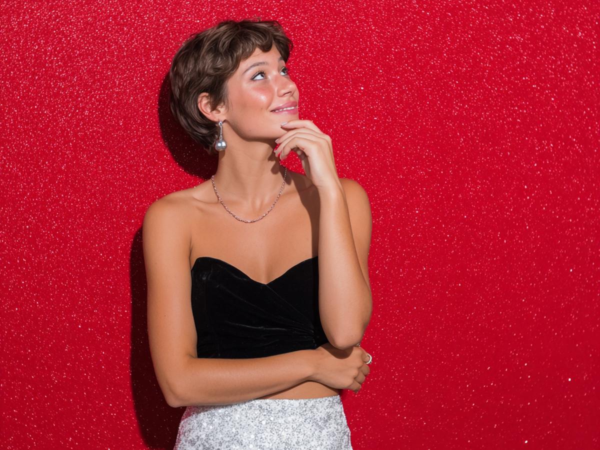 Zwarte Fluwelen Top Rode Achtergrond