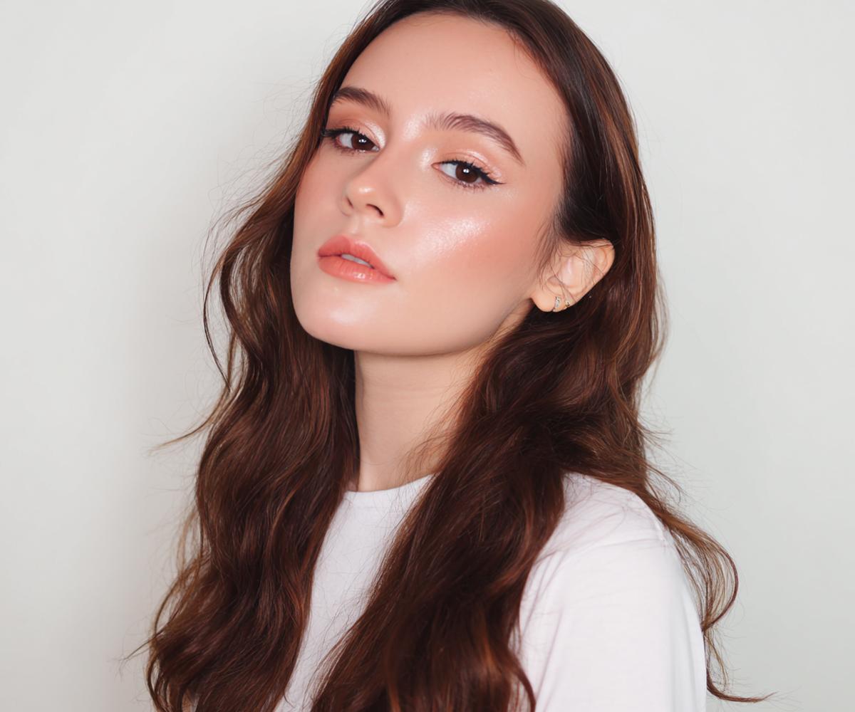 Glanzende Huid Perzik Lippen