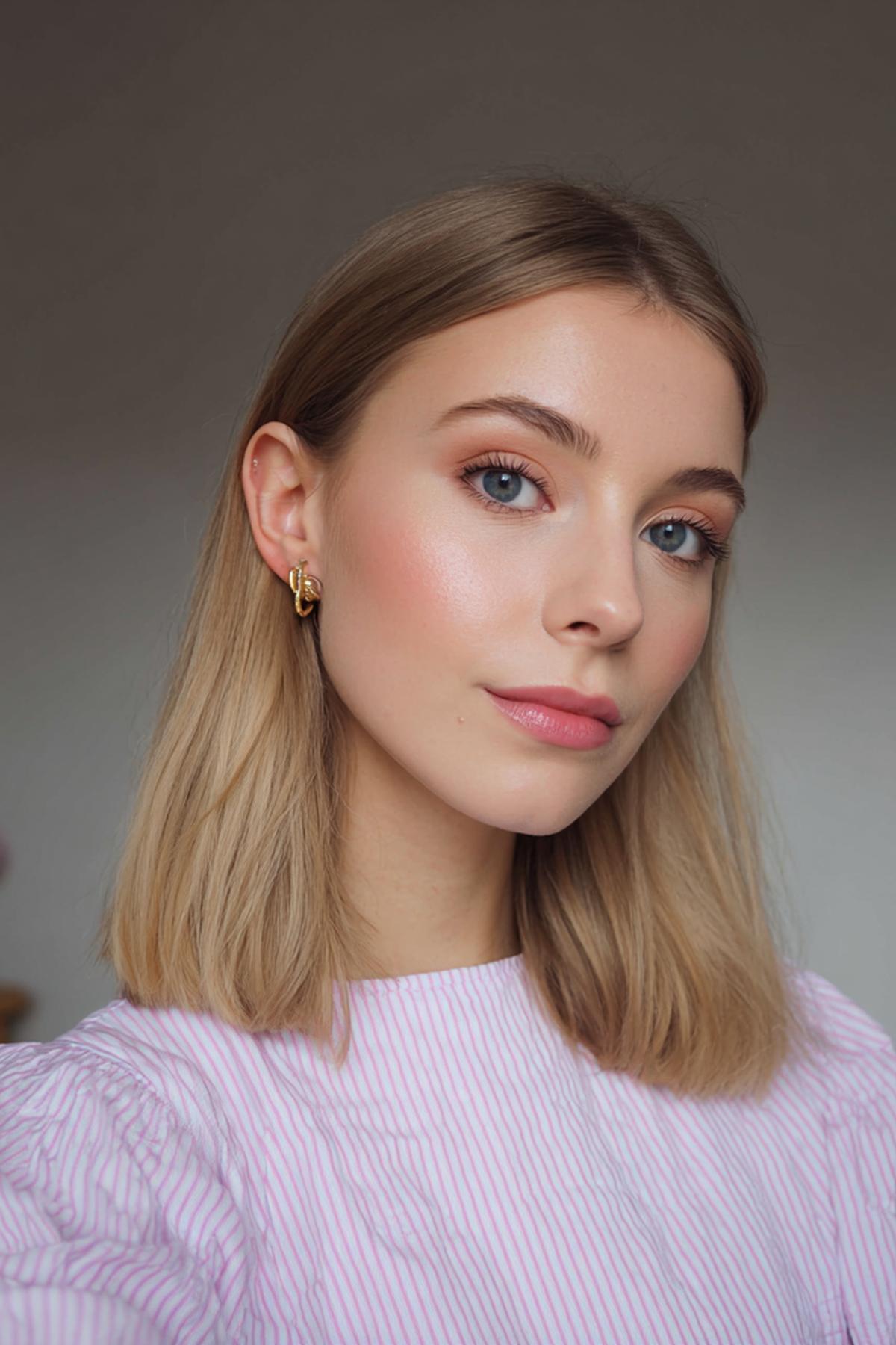 Perzik Blush Heldere Ogen