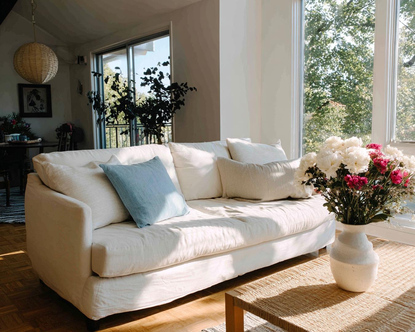 Witte Bank Bij Grote Ramen