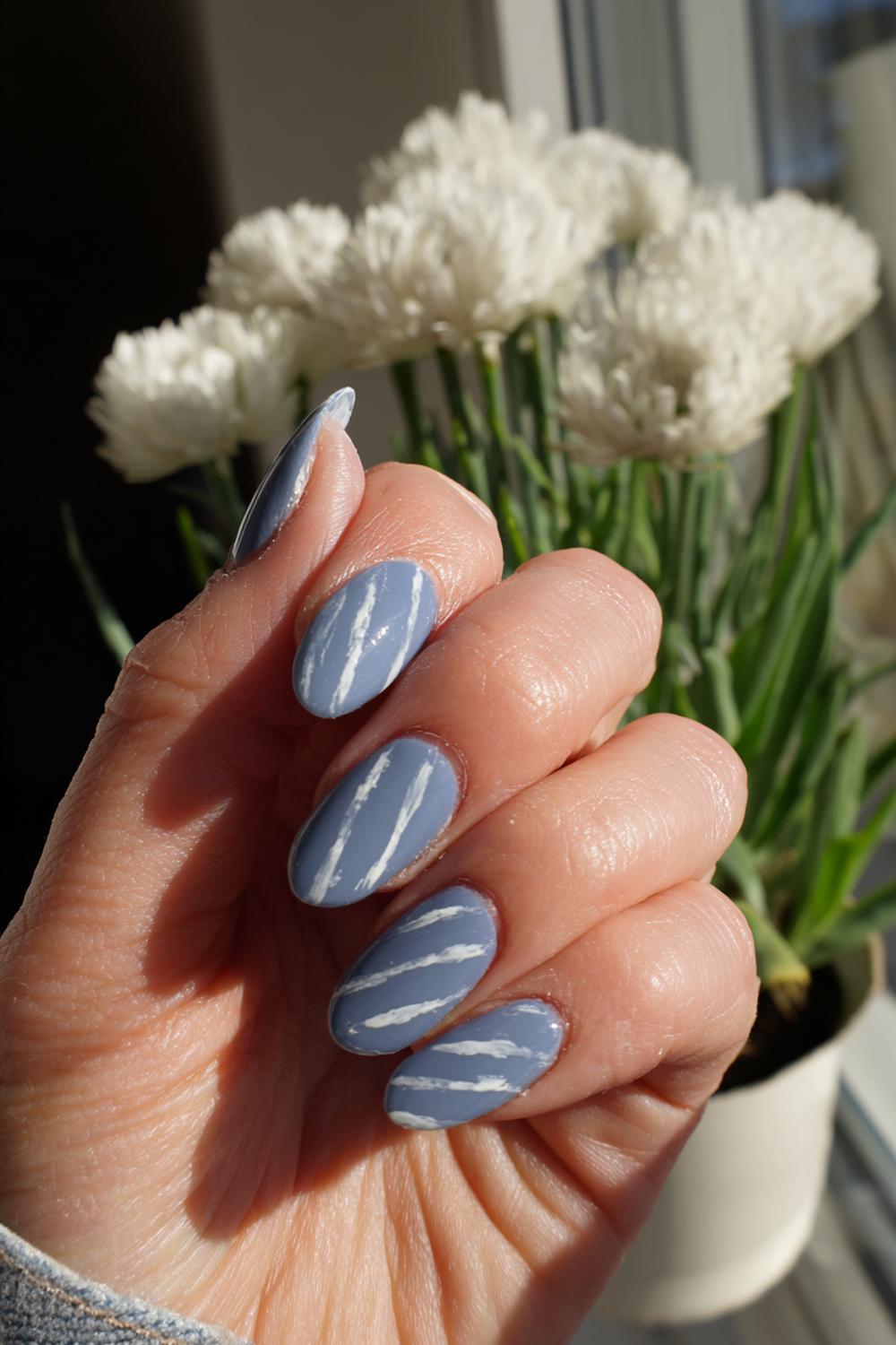 25. Nail art 2026 denimblauw met witte stiksellijnen