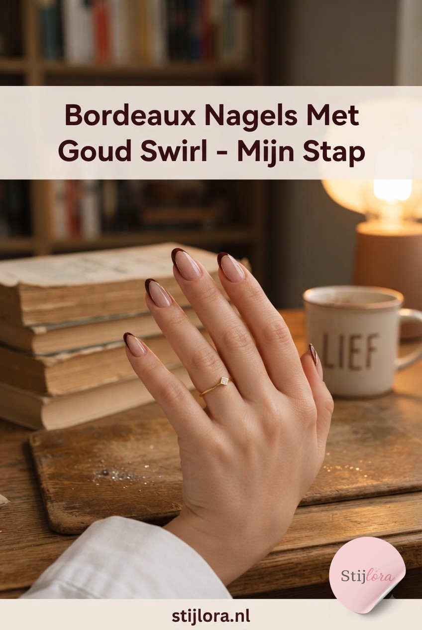 Bordeaux Nagels Met Goud Swirl - Mijn Stap - Voor - Stap