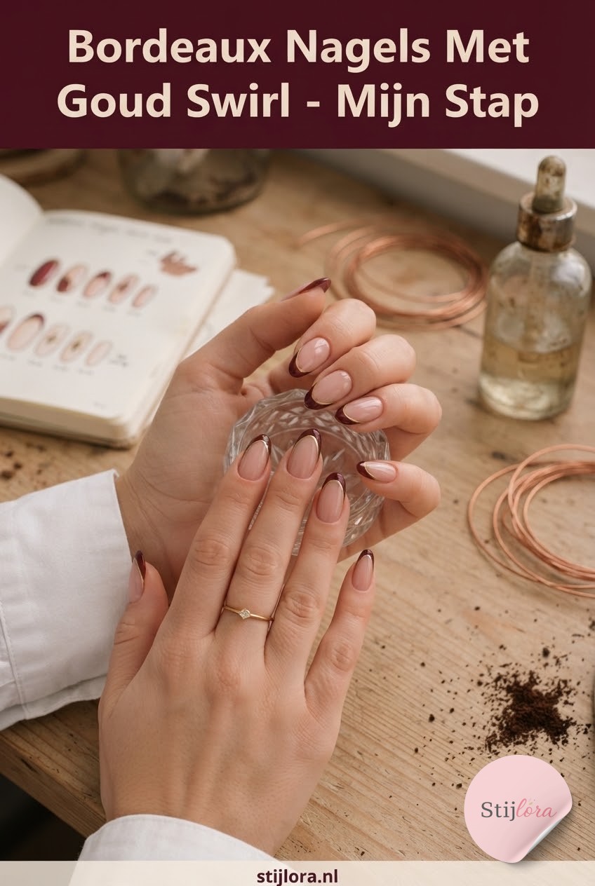 Bordeaux Nagels Met Goud Swirl - Mijn Stap - Voor - Stap