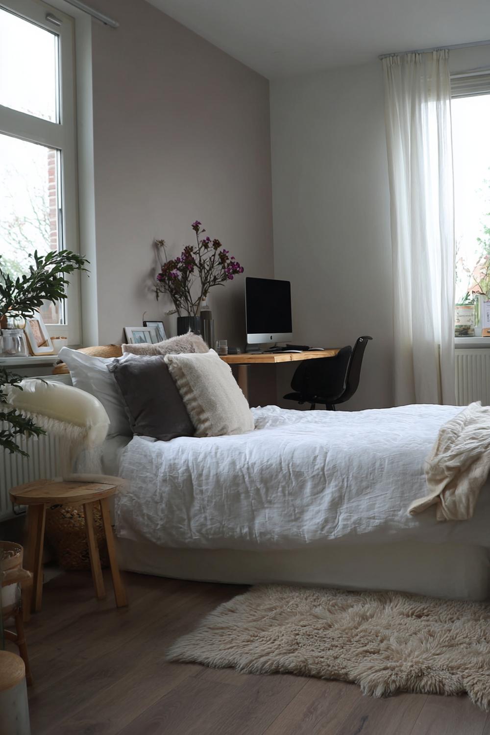 14. Room ideas bedroom met werkplek hoek en rustige scheiding